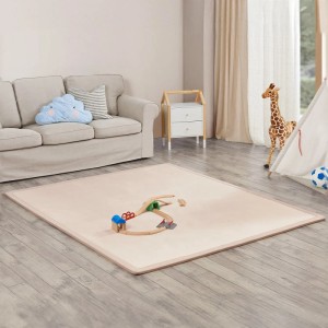 Beige Juskys Spielmatte Maila 220x180 cm mit Memory Foam, ideal zum Spielen und Krabbeln.