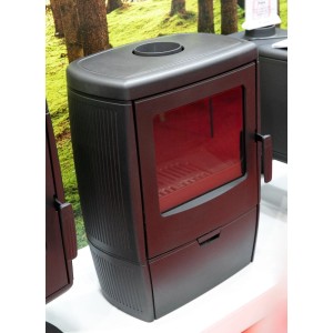 Plamen Gusskaminofen Modell Alberto, 8,6 kW, schwarzer Kaminofen mit Sichtscheibe.