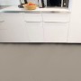 Grauer Primaflor PVC Expotop Bodenbelag in einer Küche, unifarben, strapazierfähig.