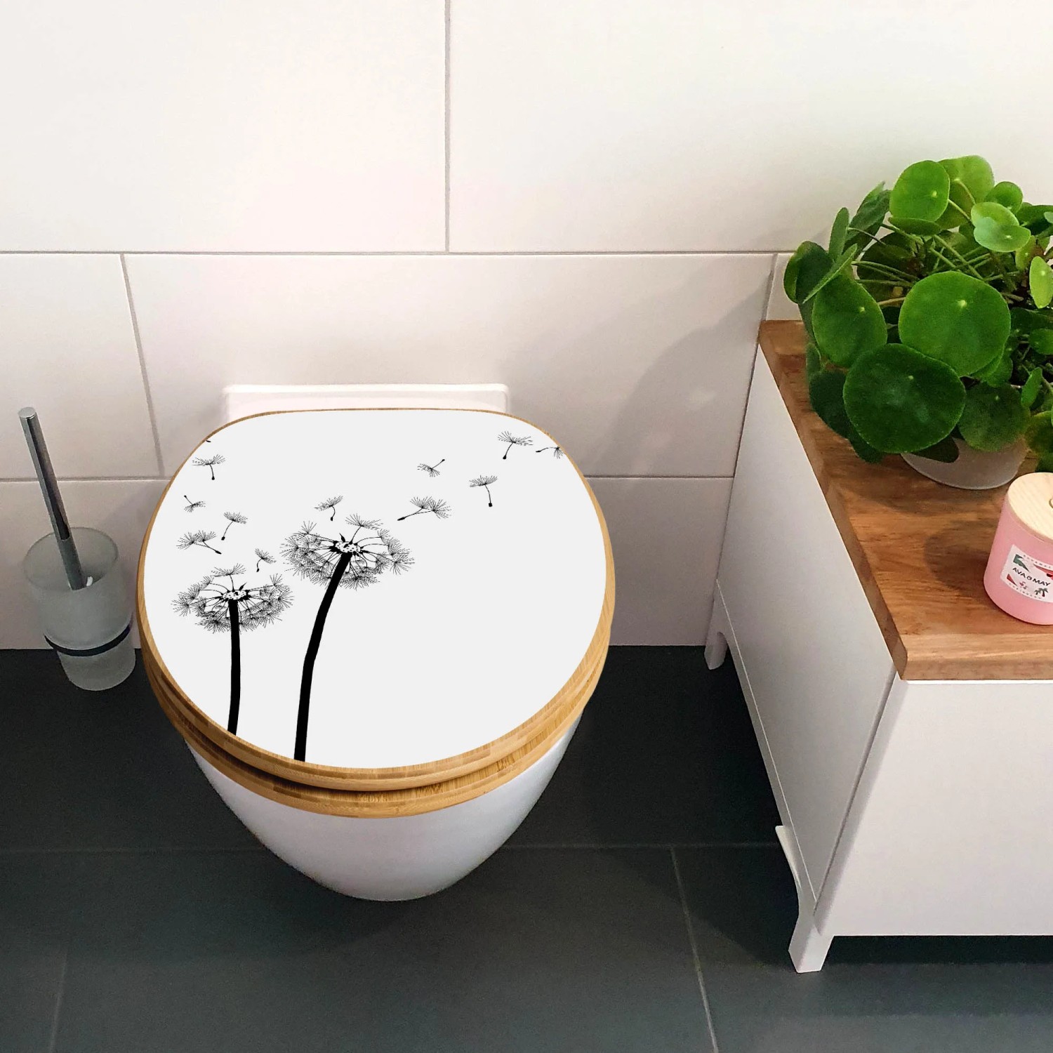Banjado WC-Sitz aus Bambus mit Pusteblumen-Motiv und Absenkautomatik.