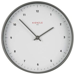 Kienzle Funkwanduhr Classic, Ø 25 cm, silberner Rahmen, weißes Zifferblatt. Präzise und stilvoll.