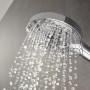 Hansgrohe Raindance Select S 120 Handbrause mit 3 Strahlarten in Chrom unter der Dusche.