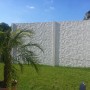 Betonzaun-Platte Flagstone, 200x38,5x3 cm, als Sicht- und Windschutz im Garten.
