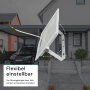 Weißer LUXULA LED Strahler 100W mit flexiblem Haltebügel zur Montage im Außenbereich.