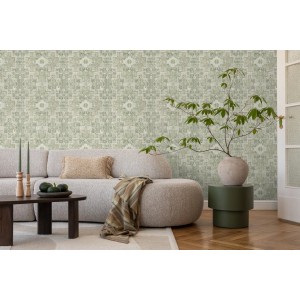 ESTAhome Vliestapete: graugrünes Oriental Kelim Patchwork Muster an einer Wohnzimmerwand. Dekorative Wandgestaltung.