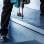 Bosch Expert Hammerbohrer SDS Plus-7X beim Bohren in Beton.