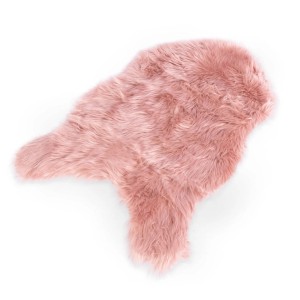 Rosa KARAT Kunstfell Nelly, flauschiges Dekofell für vielseitige Deko-Ideen.