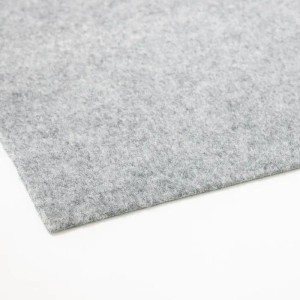 Grauer Karat Rasenteppich Farbwunder PRO Zuschnitt (67x200 cm). Kunstrasen für Balkon und Terrasse.
