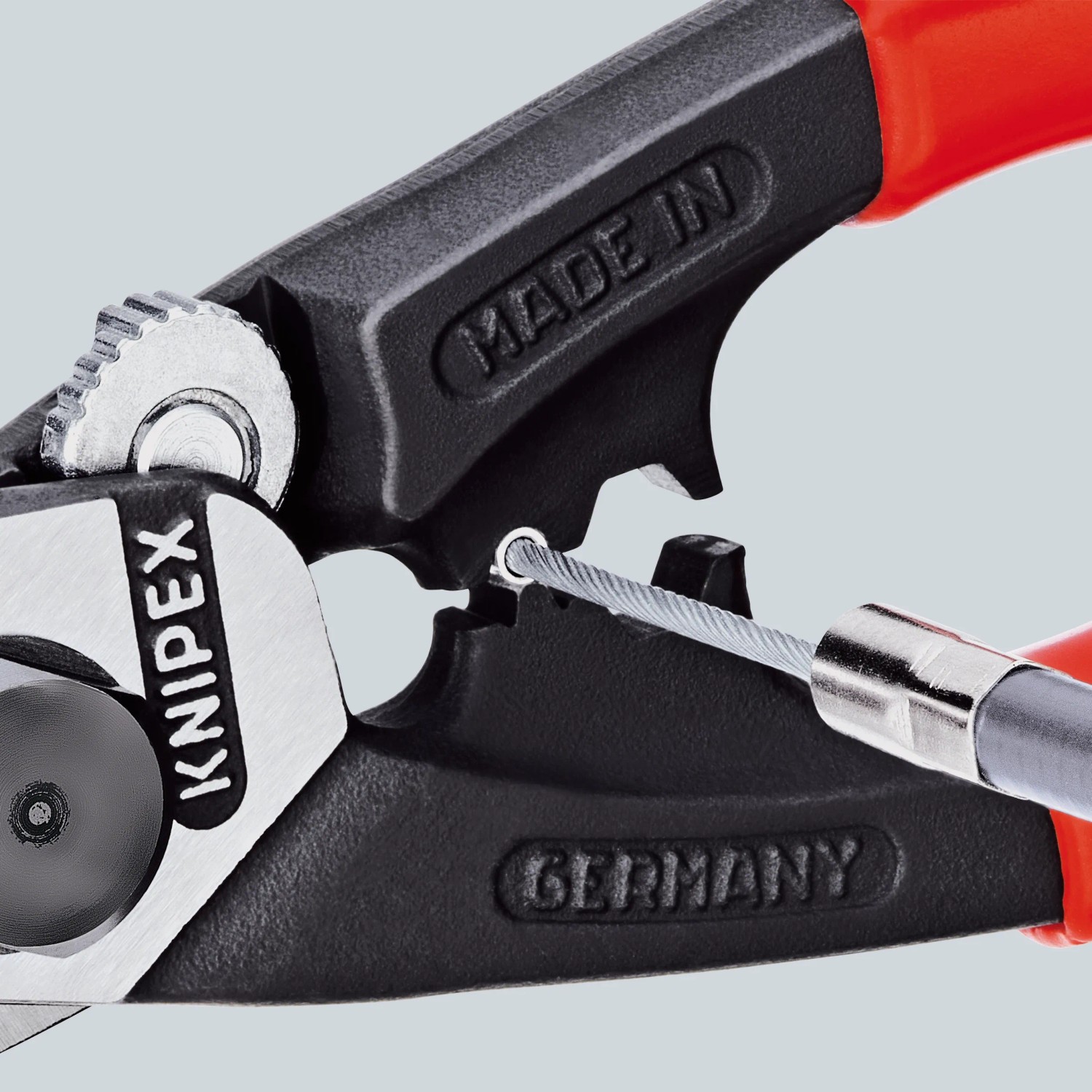 Knipex Drahtseilschere 190 mm, geschmiedet, mit Mehrkomponenten-Hüllen zum Schneiden von Drahtseilen.