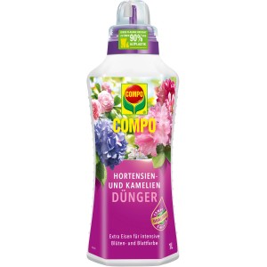 Flasche Compo Hortensien- und Kameliendünger 1 l für intensive Blütenfarbe.