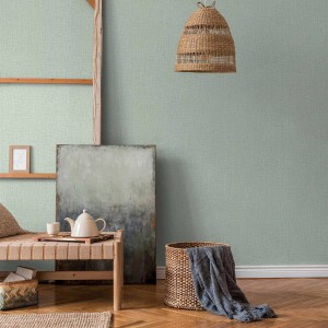 Livingwalls Tapete Leinen-Optik in Mintgrün im Raum, dezente Struktur, natürliche Atmosphäre.