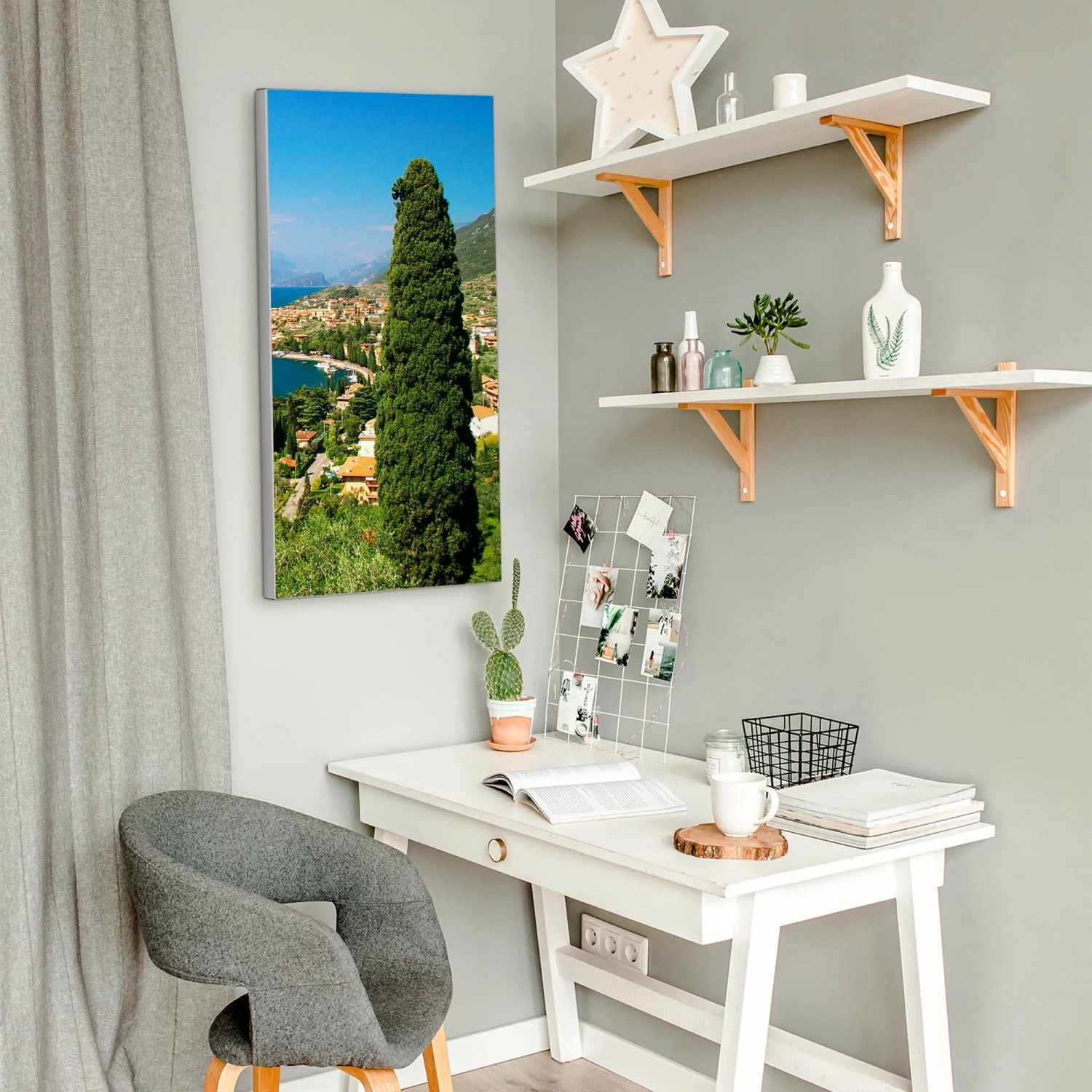 Magnettafel Gardasee 37x78cm: Metall-Pinnwand mit Gardasee-Motiv und 4 Magneten.