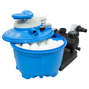 Steinbach Pool Filterbälle 700g in Sandfilteranlage, blaue Filterkugeln für sauberes Poolwasser.