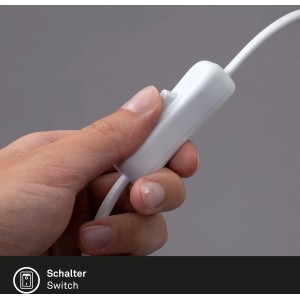 Detailaufnahme des Schalters der weißen Brilo LED-Klemmleuchte Trasna.