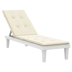 Cremefarbene Liegestuhl-Auflage mit Steppung. Weiches Sitzkissen für Liegestühle und Gartenmöbel.