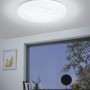 Weiße Eglo LED-Deckenleuchte Benariba mit Wellendekor, Ø 44 cm. Moderne LED-Deckenleuchte für Wohnräume.