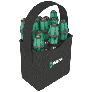 Wera Kraftform 2Go 300 Schraubendreher Satz im schwarzen Werkzeug-Köcher. Grüne, ergonomische Griffe der Schraubendreher sind sichtbar.