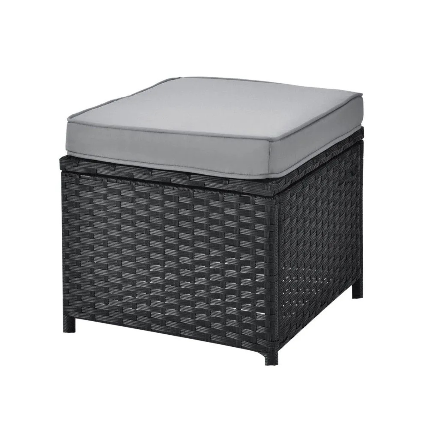 Schwarzer Polyrattan Hocker mit grauem Kissen, Teil des Svita Monroe Garten-Lounge Sets. Gartenmöbel.