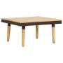 Quadratischer Couchtisch aus Akazienholz und Stahl für Garten-Lounge-Set.