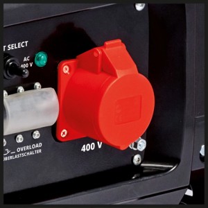 Rote 400V-Steckdose am Bedienfeld des Einhell Stromerzeugers TC-PG 55 E5 mit Schalter und Kontrollleuchte.