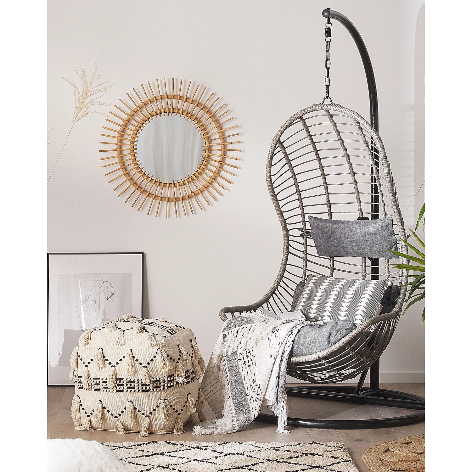 Grau-schwarzer Beliani Hängesessel 97x80x199 mit Kissen und Decke im Boho-Stil.