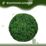 HOMCOM Künstliche Buchsbaumkugel, UV-beständig, Ø50cm. Dichte, grüne Kunstpflanze für Haus & Garten.