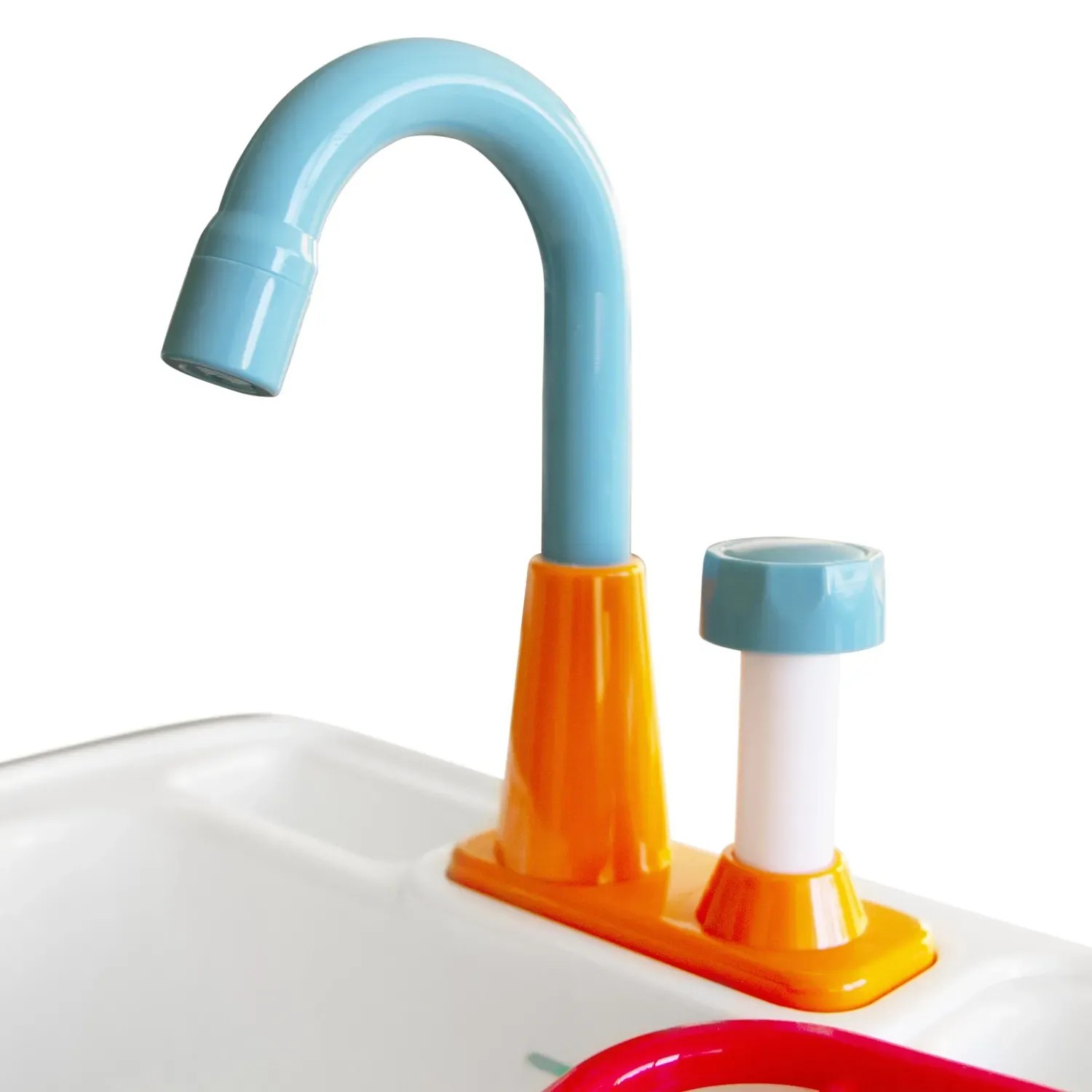 Detailansicht: Blaue Spüle mit Wasserhahn für Axi Sand und Wasser Picknicktisch Dennis.