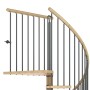 Detailaufnahme der Dolle Spindeltreppe Winnipeg aus Buche mit Metallgeländer.