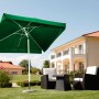 Grüner Schneider Balkonschirm Oslo 300x200 cm mit Knickfunktion im Garten.