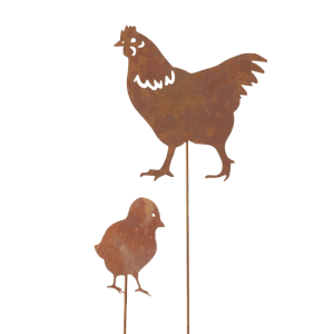 Brauner Gartenstab Marlene von Boltze mit Huhn und Küken als Gartendeko.