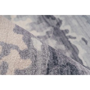Detailansicht: Grauer Vintage Teppich im orientalischen Used-Look mit kurzem Flor.