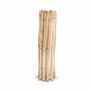 Stiltreu Staketenzaun aus Kastanie, 150cm hoch. Naturzaun für Garten und Beet.