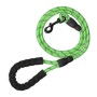 Grüne, reflektierende Relaxdays Hundeleine aus Nylon mit gepolsterter Schlaufe, 150 cm lang.