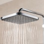 Grohe QuickFix Duschsystem Vitalio Start 250 Cube mit Regendusche im Betrieb.