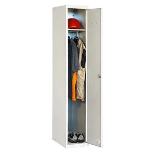 Offener, hellgrauer PROREGAL Metallspind mit Kleidung und Helm. Garderobenschrank mit Fach.
