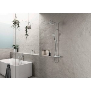 Hansa Duscharmatur HANSAMICRA mit Regenbrause in Chrom, Aufputzmontage im Badezimmer.