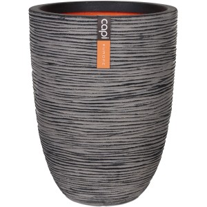 Anthrazitfarbener Capi Pflanztopf Nature Rib Elegant, niedrig, Ø 36 cm, mit Riffelstruktur.