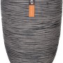 Anthrazitfarbener Capi Pflanztopf Nature Rib Elegant, niedrig, Ø 36 cm, mit Riffelstruktur.