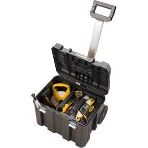 Offene Stanley FatMax Tstak Werkzeugbox mit Werkzeugen und Teleskopgriff.