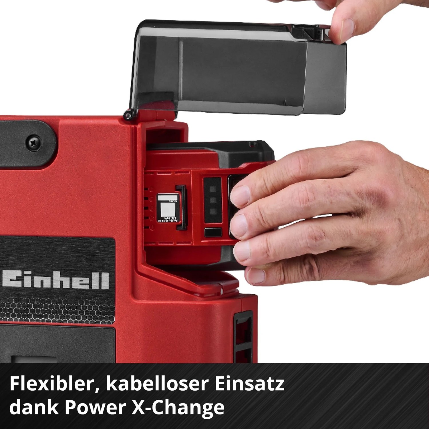 Einhell Akku-Kompressor Suppero 18/380: Akku wird eingesetzt.