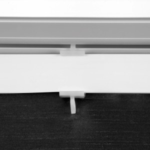 Detailaufnahme: Bestlivings blickdichte Gardine in Taupe, Aufhängung sichtbar.