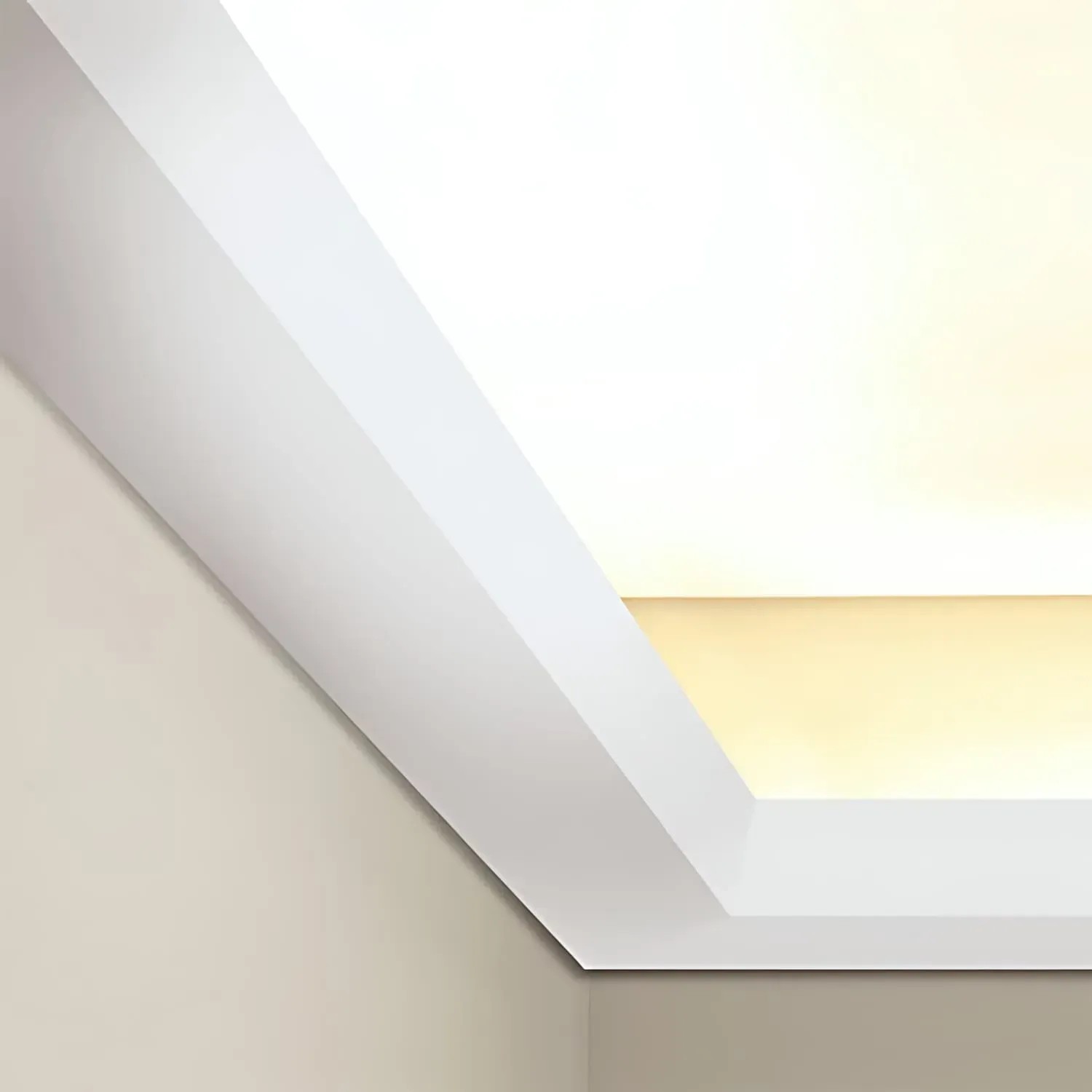 Weiße ORAC DECOR C357 LUXXUS Zierleiste für indirekte Beleuchtung, 8 Stück im Set.