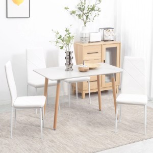 4er-Set moderne HOMCOM Esszimmerstühle in Weiß mit Stahlbeinen und hoher Rückenlehne am Esstisch.