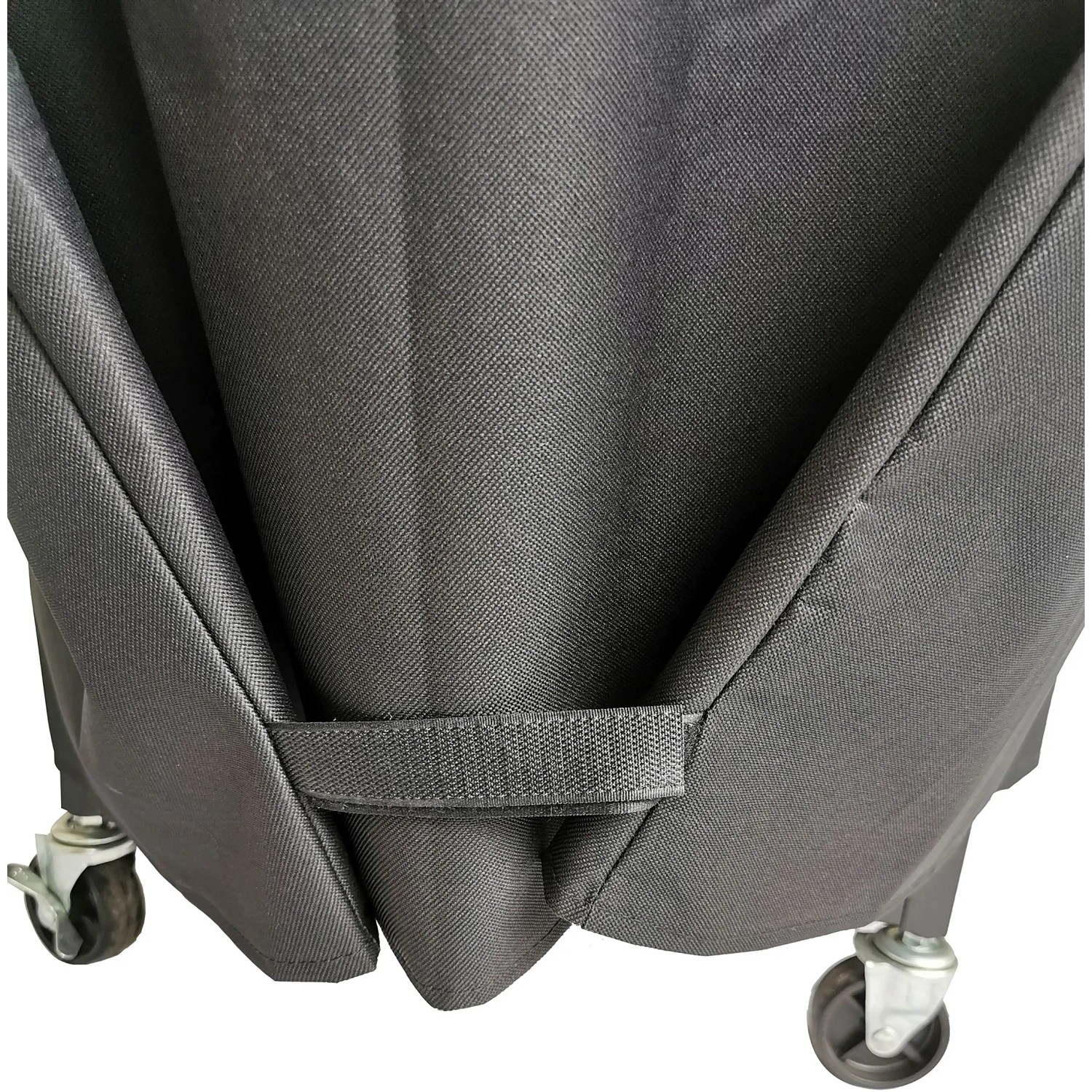 Graue Abdeckhaube für El Fuego Gasgrill Deluxe und Long Beach, Detailansicht Material und Befestigung.