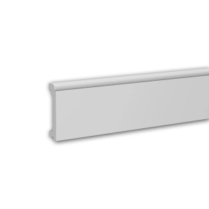 Weiße PROFHOME Sockelleiste (200 cm) im Neo-Klassizismus Stil.