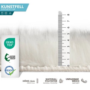Detailaufnahme: Flauschiges, weißes KARAT Kunstfell Nelly Black Tip mit 6 cm Florhöhe.