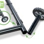 Detailaufnahme des EXIT Kickback Multisport Rebounder XL mit Fokus auf die Räder und das Stecksystem.
