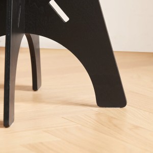 Detailansicht: Schwarzer SoBuy Beistelltisch/Nachttisch mit Zapfenverbindungen.