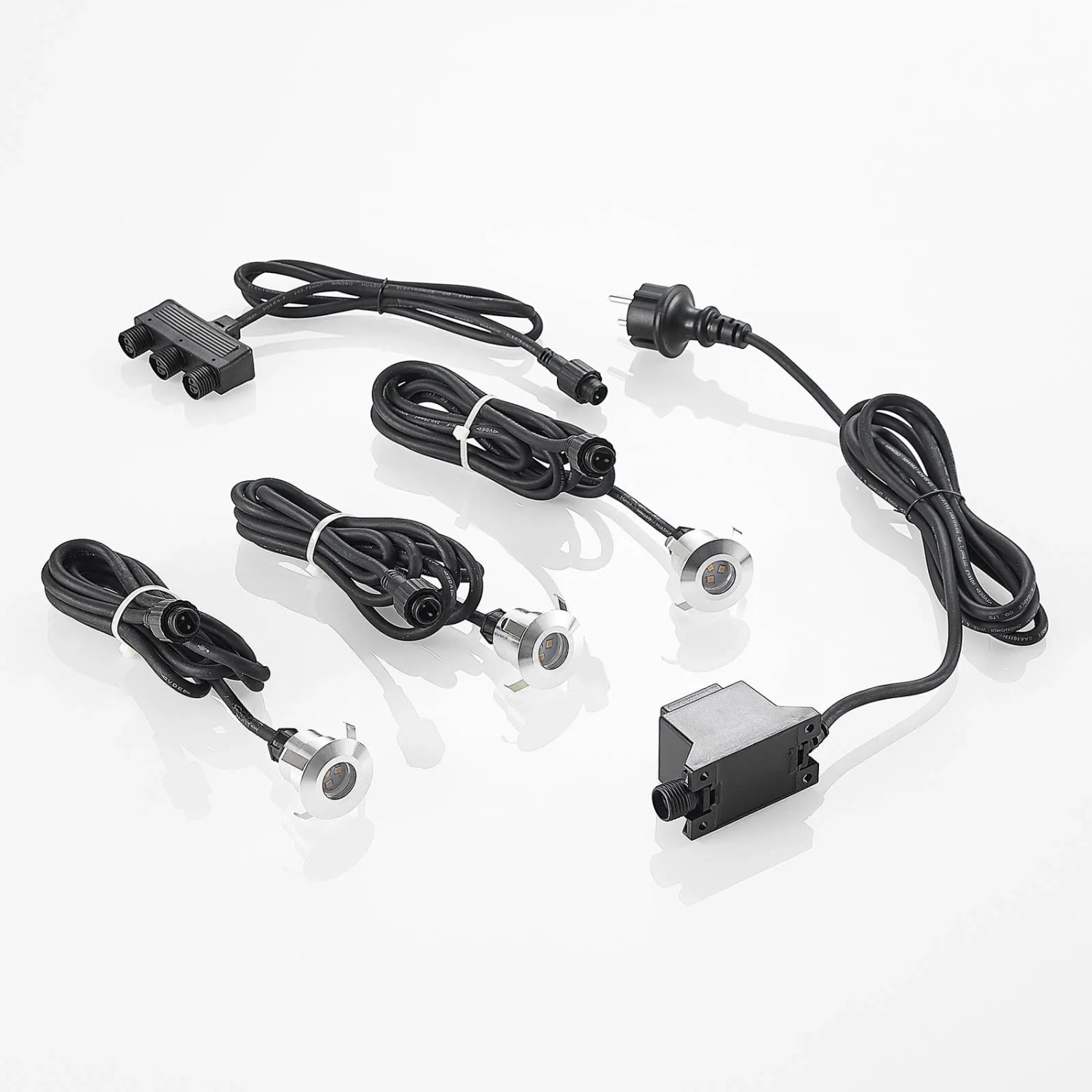 Lindby Gracelle LED Bodeneinbaustrahler 3er Set aus Aluminium für den Außenbereich.