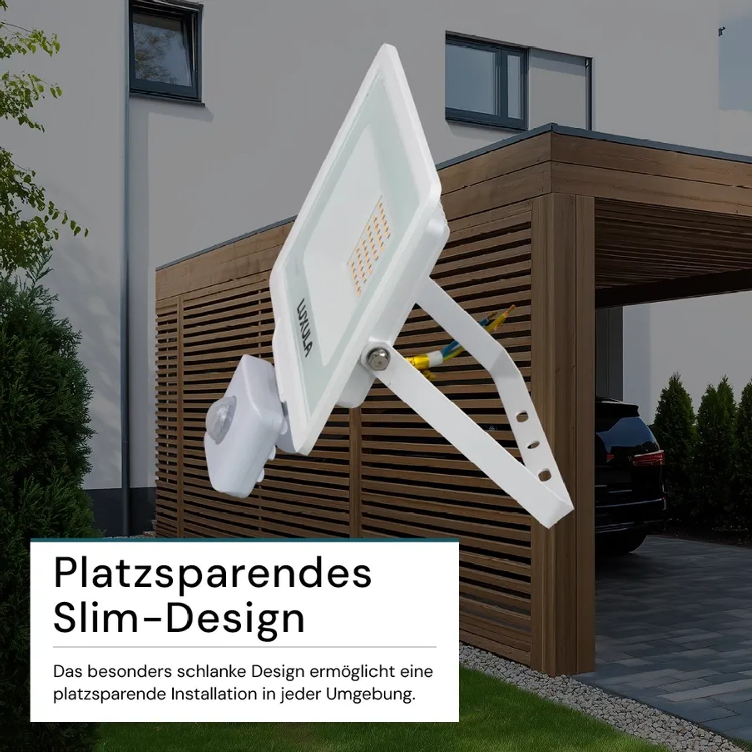 Weißer LUXULA LED Strahler mit Bewegungsmelder für den Außenbereich, Slim Design.